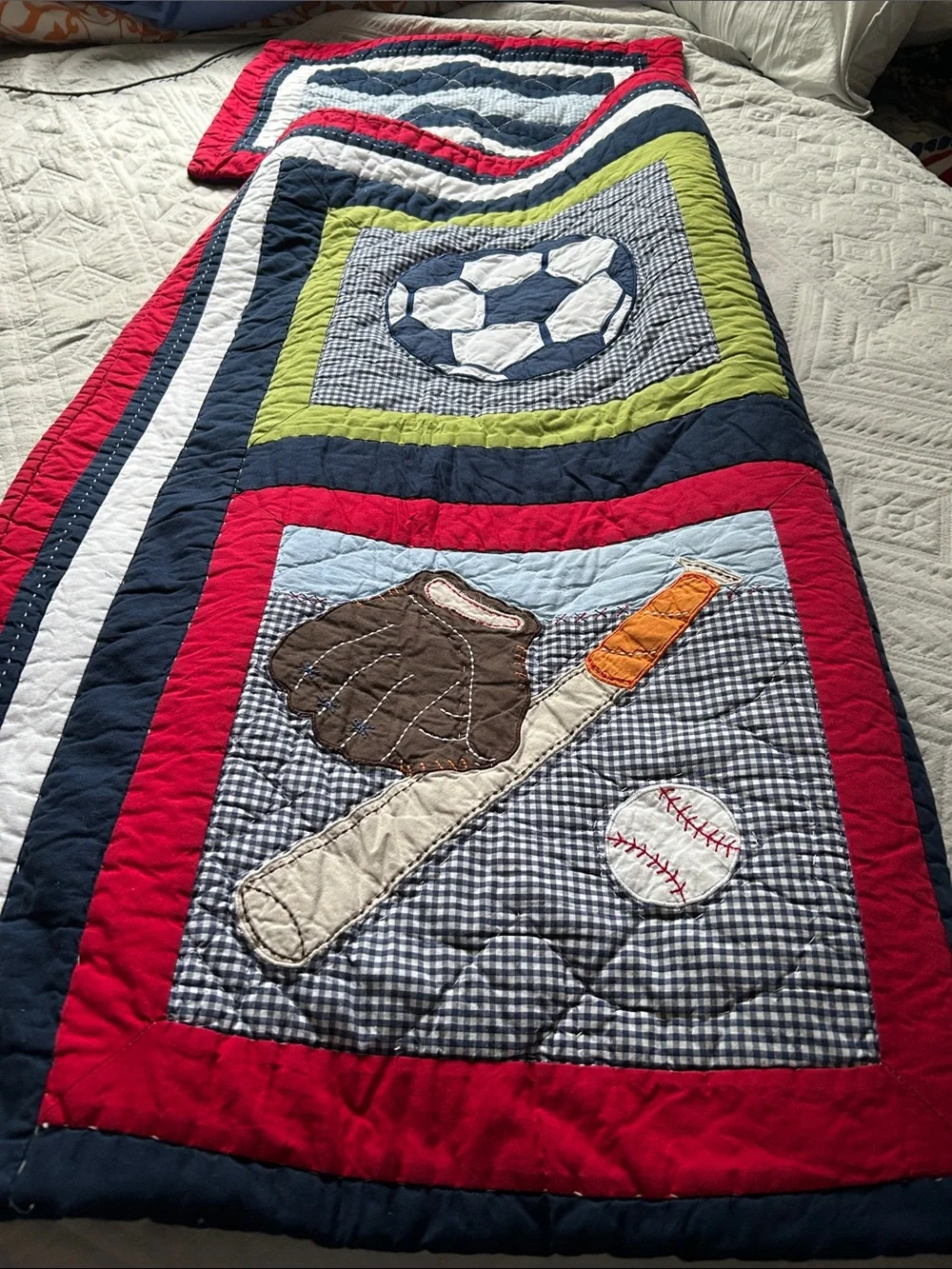 Pottery Barn Kids All-Star Sports Patches Quilted Navy/Red Twin w/Sham Comforter